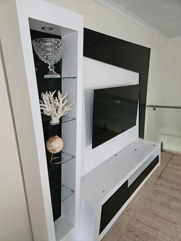To Let 4 Bedroom Property for Rent in Fourways Gauteng