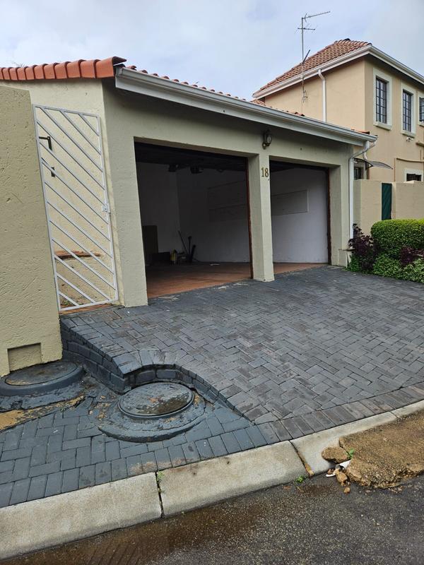 To Let 4 Bedroom Property for Rent in Fourways Gauteng