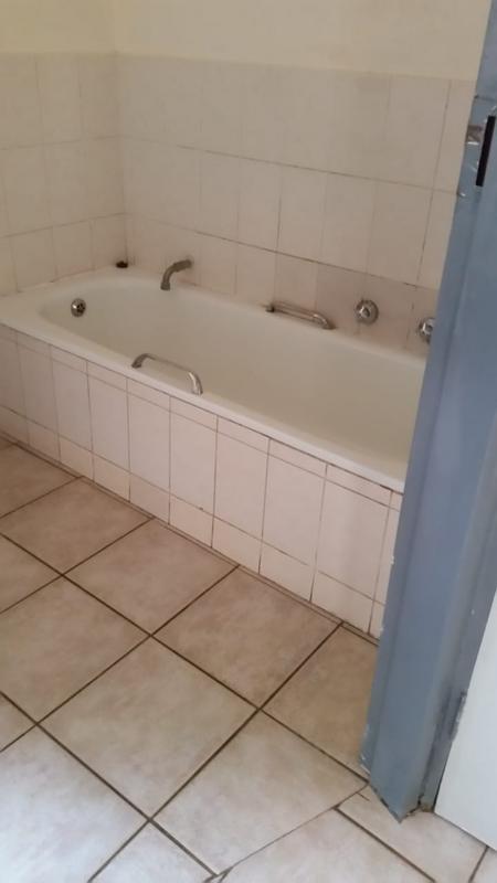 To Let 3 Bedroom Property for Rent in Bramley Gauteng