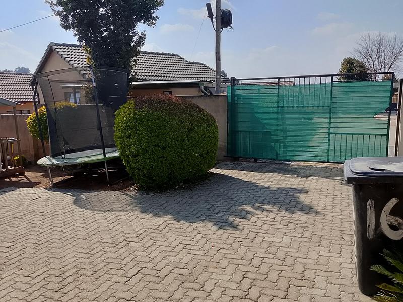 3 Bedroom Property for Sale in Kya Sands Gauteng