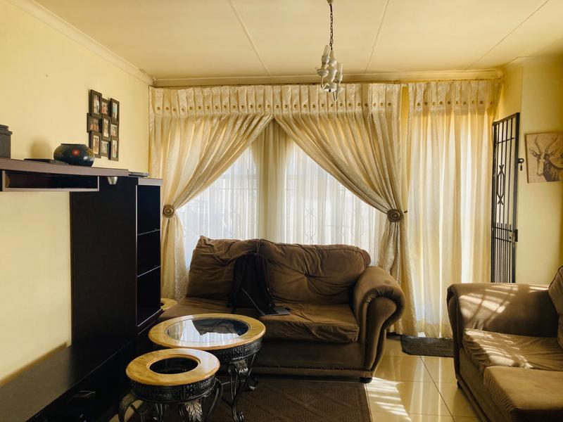 3 Bedroom Property for Sale in Zakariyya Park Gauteng