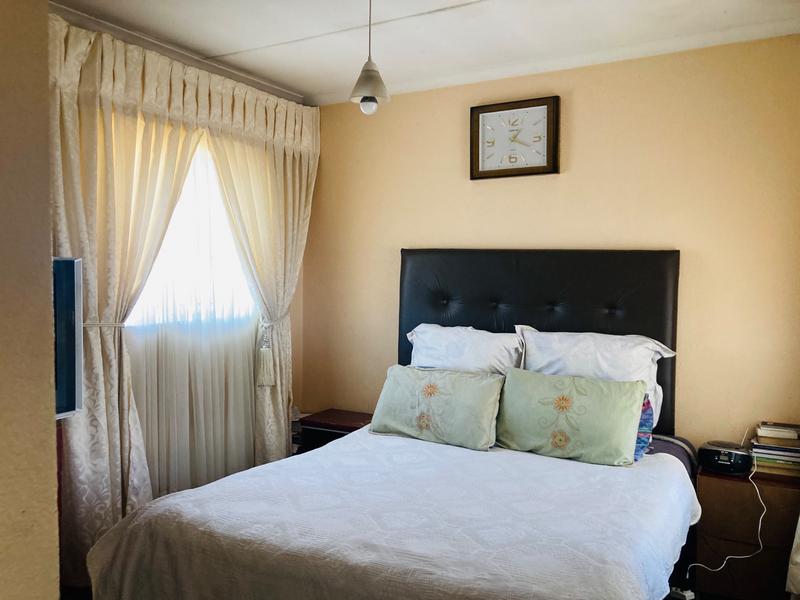 3 Bedroom Property for Sale in Zakariyya Park Gauteng