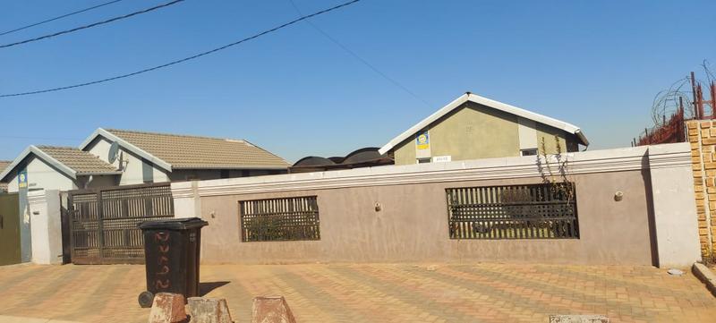 2 Bedroom Property for Sale in Protea Glen Gauteng