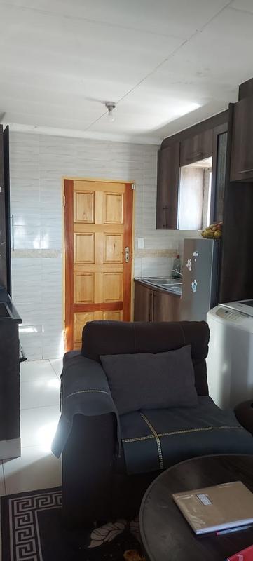 2 Bedroom Property for Sale in Protea Glen Gauteng