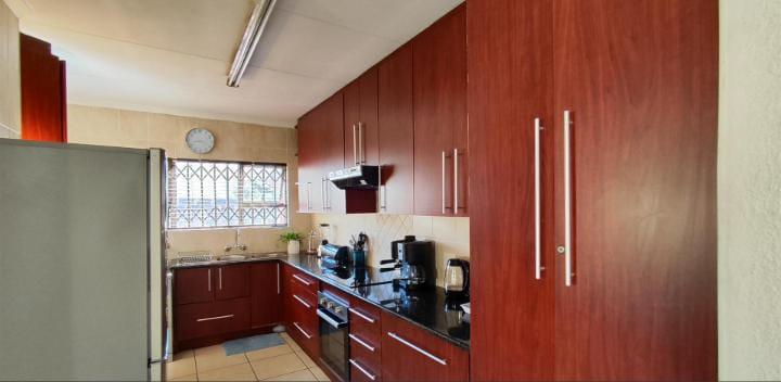 4 Bedroom Property for Sale in Brackendowns Gauteng