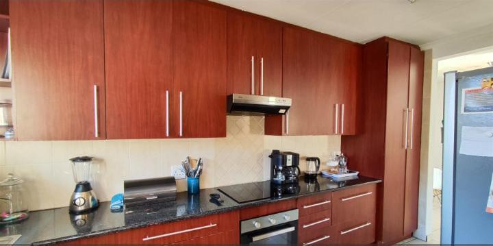4 Bedroom Property for Sale in Brackendowns Gauteng