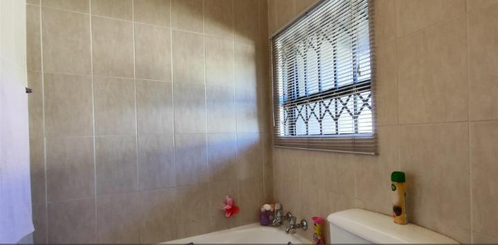 4 Bedroom Property for Sale in Brackendowns Gauteng