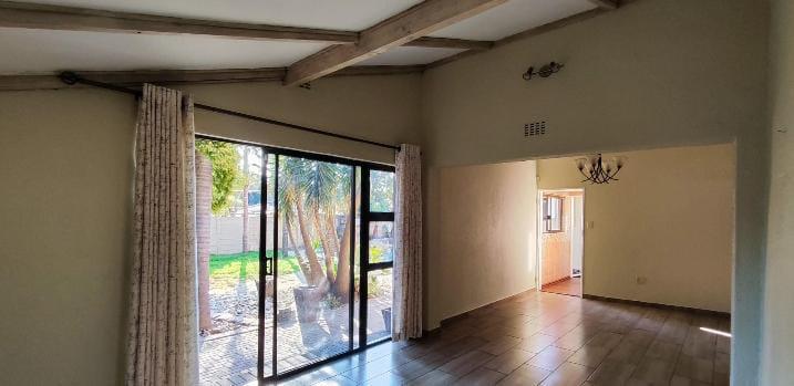4 Bedroom Property for Sale in Farrarmere Gauteng
