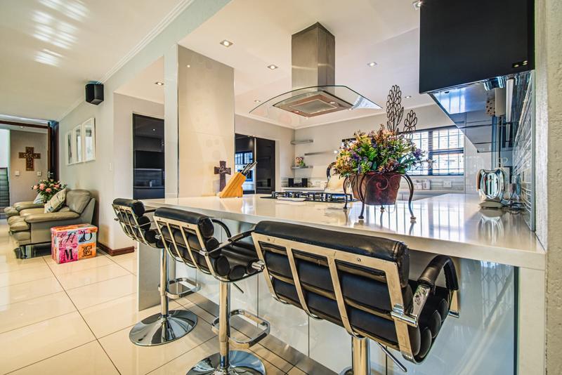 5 Bedroom Property for Sale in Terenure Gauteng