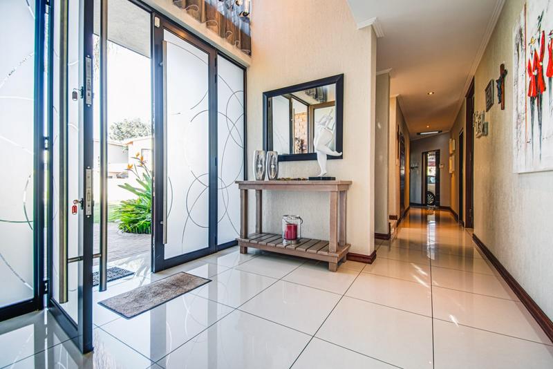 5 Bedroom Property for Sale in Terenure Gauteng