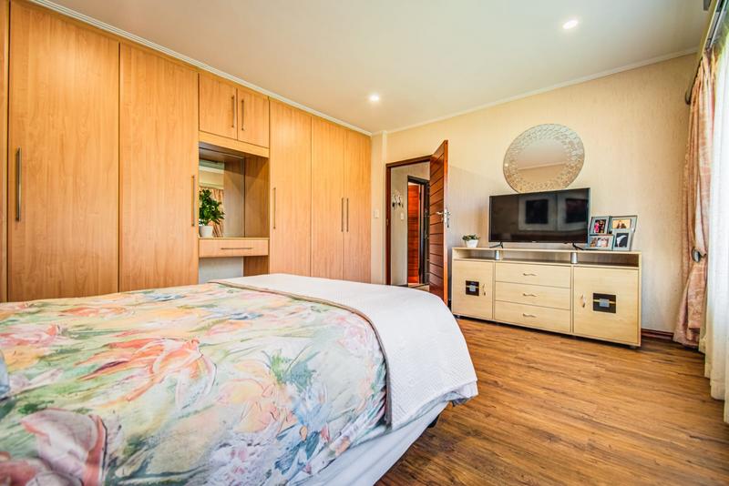 5 Bedroom Property for Sale in Terenure Gauteng