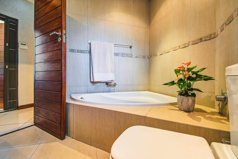 5 Bedroom Property for Sale in Terenure Gauteng