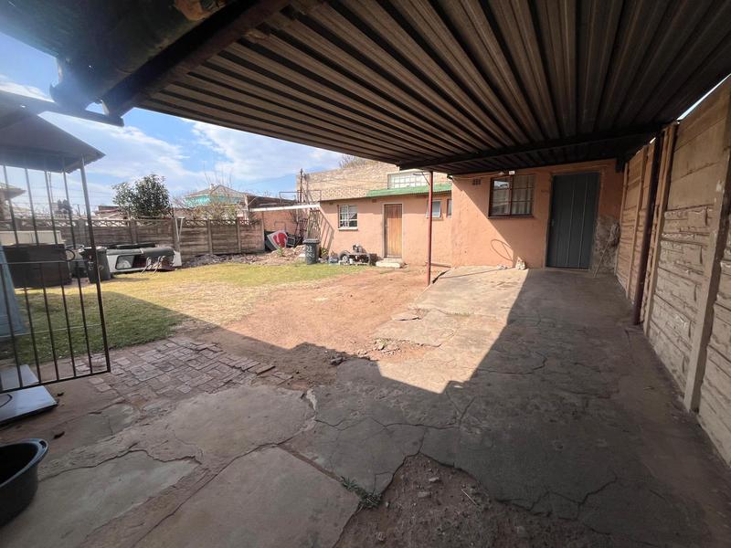 4 Bedroom Property for Sale in Rosettenville Gauteng
