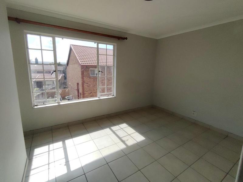 To Let 2 Bedroom Property for Rent in Zwartkop Gauteng