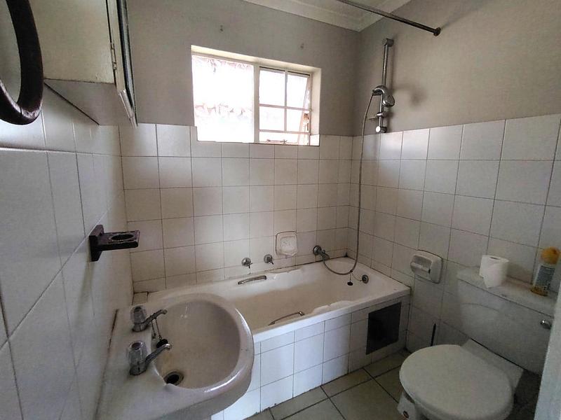To Let 2 Bedroom Property for Rent in Zwartkop Gauteng