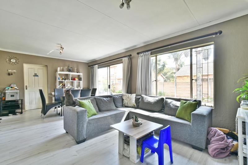 3 Bedroom Property for Sale in Radiokop Gauteng