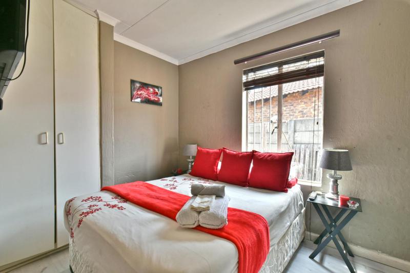 3 Bedroom Property for Sale in Radiokop Gauteng