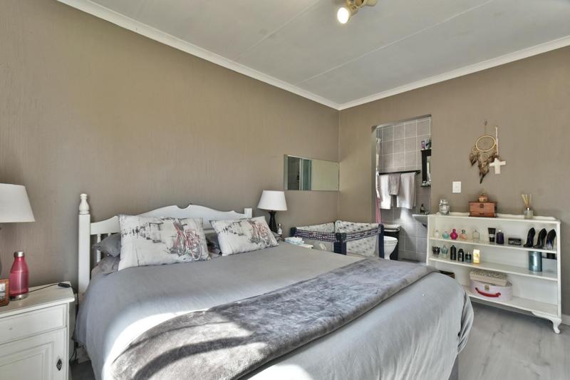 3 Bedroom Property for Sale in Radiokop Gauteng