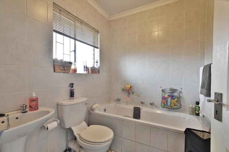 3 Bedroom Property for Sale in Radiokop Gauteng
