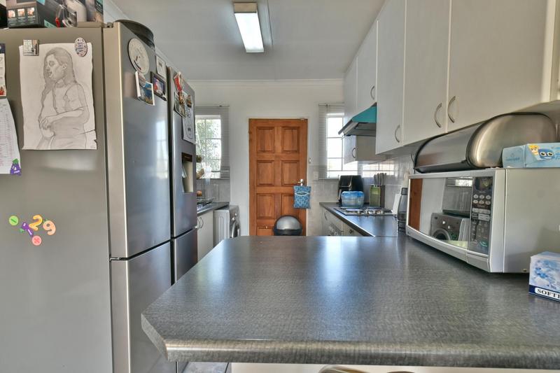 2 Bedroom Property for Sale in Wilgeheuwel Gauteng