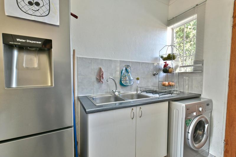 2 Bedroom Property for Sale in Wilgeheuwel Gauteng