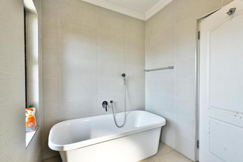 3 Bedroom Property for Sale in Eye of Africa Gauteng