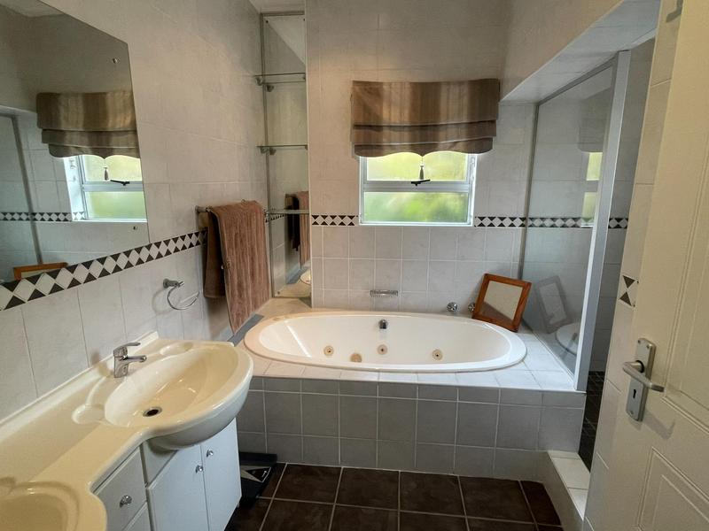 To Let 4 Bedroom Property for Rent in Midstream Estate Gauteng