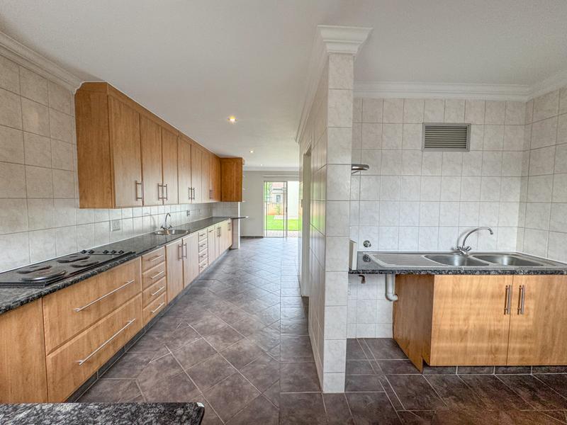 To Let 4 Bedroom Property for Rent in Midstream Estate Gauteng