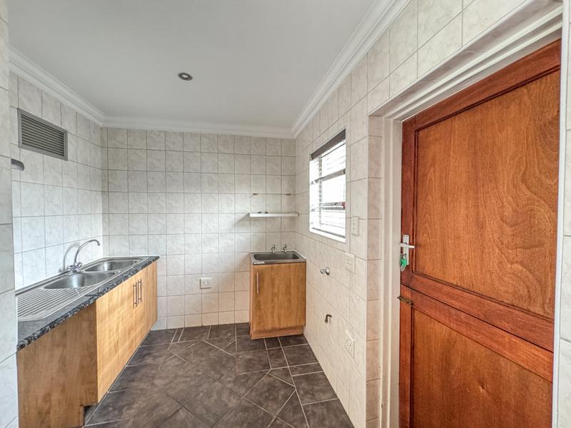 To Let 4 Bedroom Property for Rent in Midstream Estate Gauteng