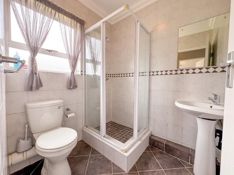 To Let 4 Bedroom Property for Rent in Midstream Estate Gauteng