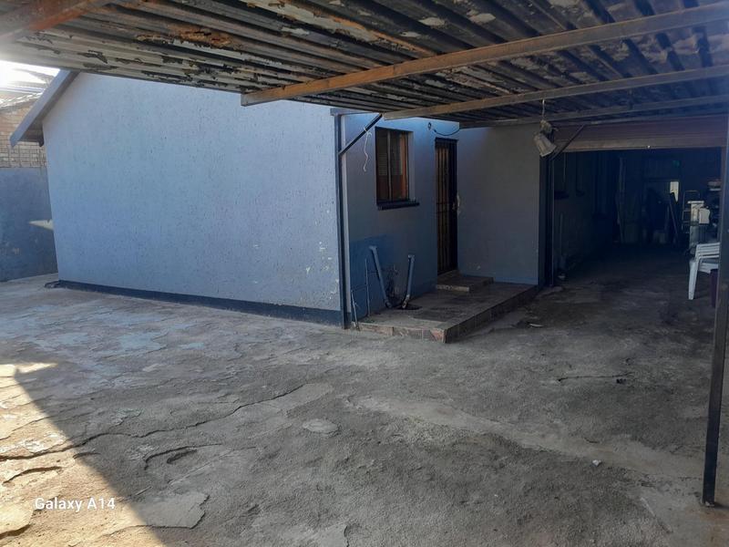 To Let 3 Bedroom Property for Rent in Protea Glen Gauteng
