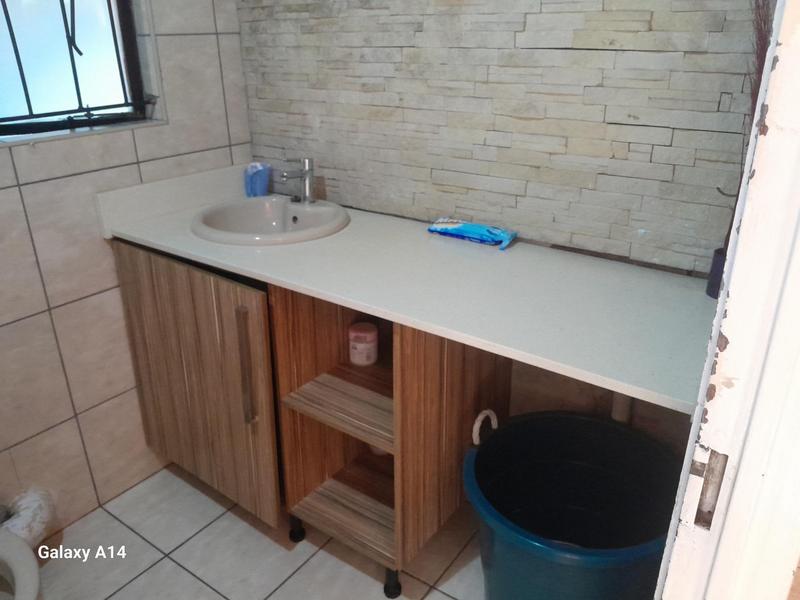 To Let 3 Bedroom Property for Rent in Protea Glen Gauteng