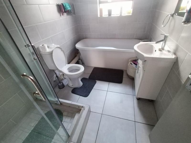 To Let 2 Bedroom Property for Rent in Eveleigh Gauteng