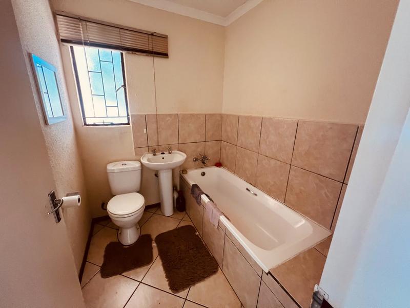 3 Bedroom Property for Sale in The Orchards Gauteng