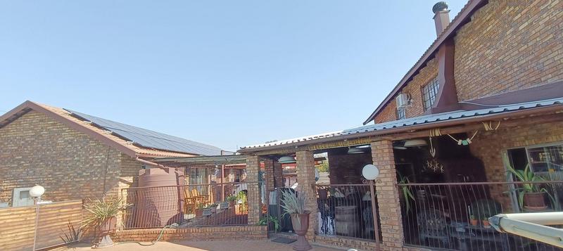 5 Bedroom Property for Sale in Theresa Park Gauteng