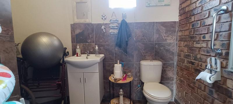 5 Bedroom Property for Sale in Theresa Park Gauteng