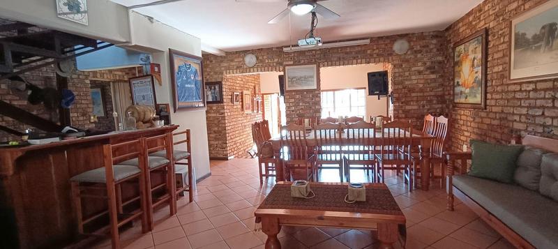 5 Bedroom Property for Sale in Theresa Park Gauteng