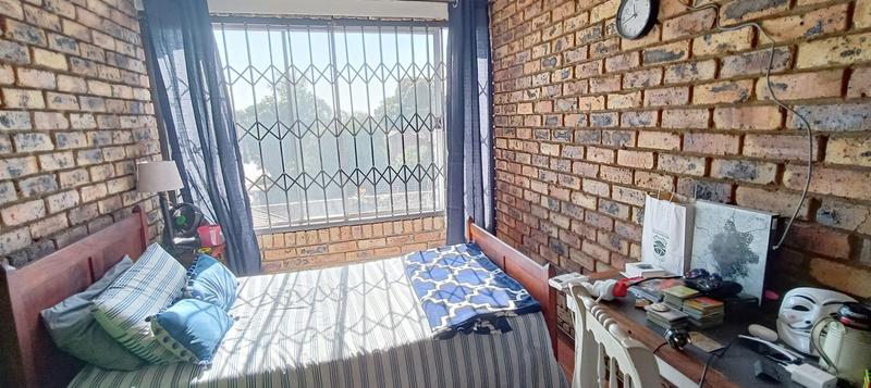 5 Bedroom Property for Sale in Theresa Park Gauteng