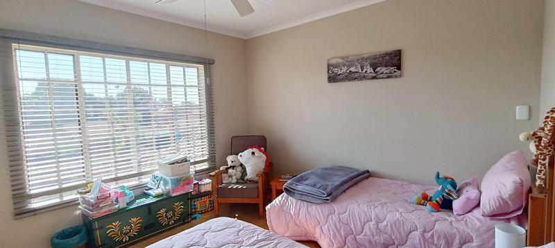 5 Bedroom Property for Sale in Theresa Park Gauteng
