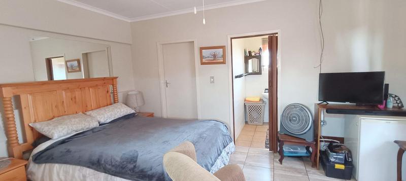 5 Bedroom Property for Sale in Theresa Park Gauteng