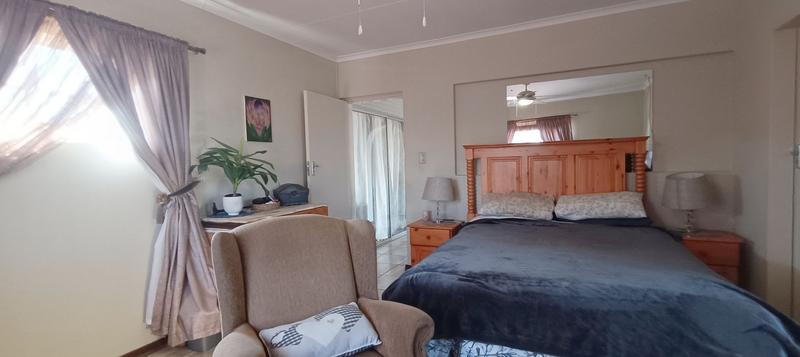 5 Bedroom Property for Sale in Theresa Park Gauteng