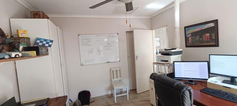 5 Bedroom Property for Sale in Theresa Park Gauteng