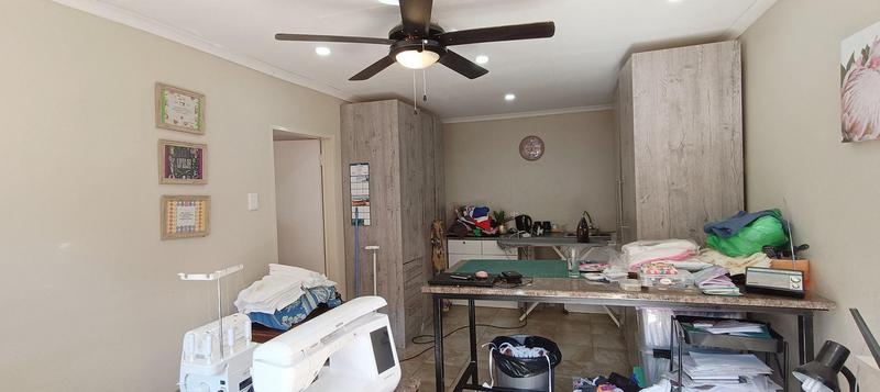 5 Bedroom Property for Sale in Theresa Park Gauteng