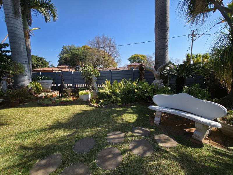 4 Bedroom Property for Sale in Dorandia Gauteng