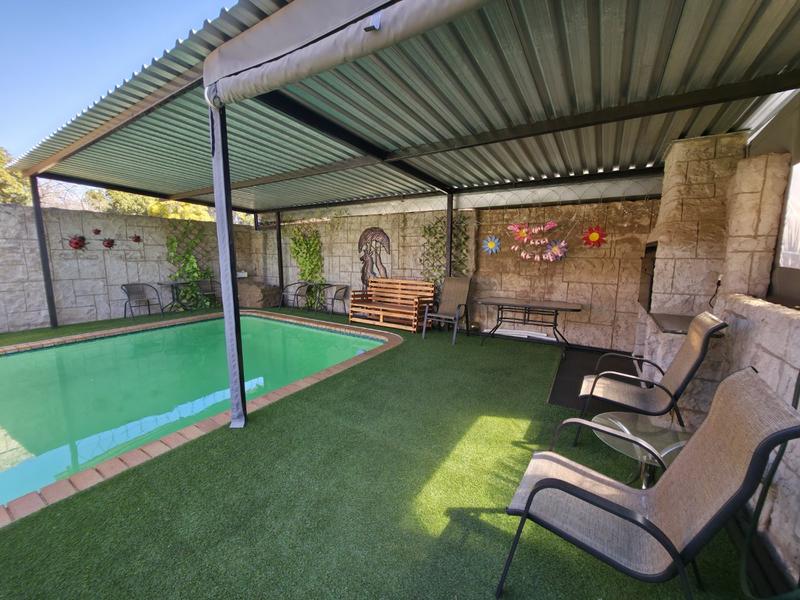 4 Bedroom Property for Sale in Dorandia Gauteng