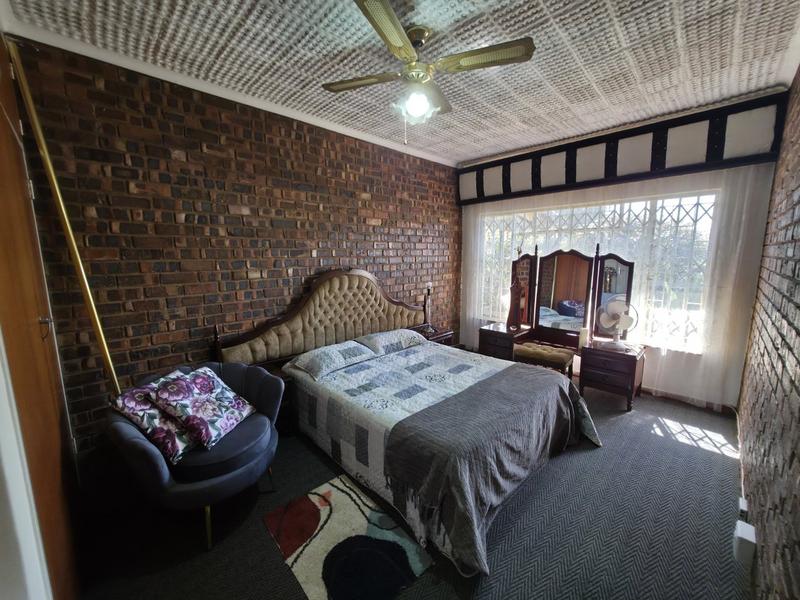 4 Bedroom Property for Sale in Dorandia Gauteng