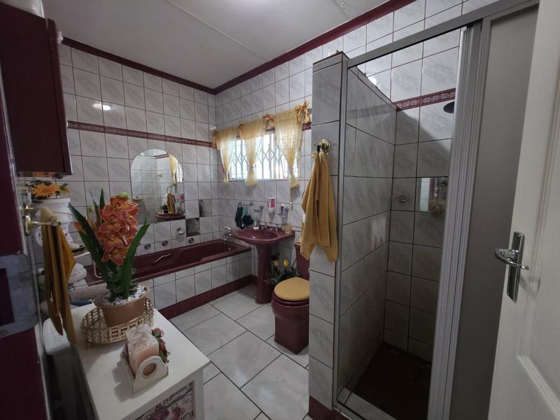 4 Bedroom Property for Sale in Dorandia Gauteng