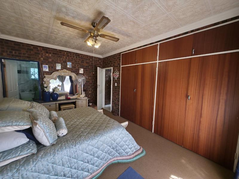 4 Bedroom Property for Sale in Dorandia Gauteng