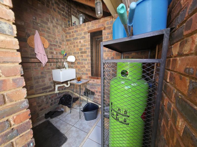 4 Bedroom Property for Sale in Dorandia Gauteng
