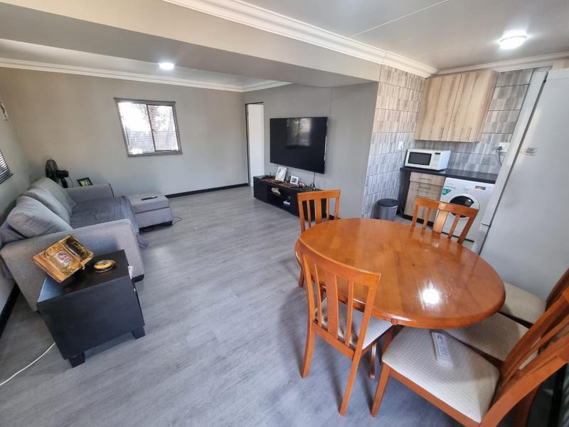 4 Bedroom Property for Sale in Brackenhurst Gauteng